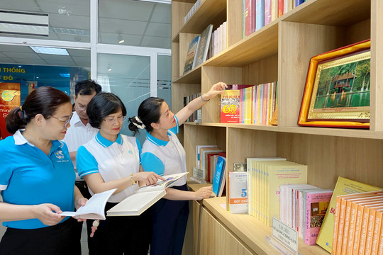 Hội Liên hiệp phụ nữ thành phố Hà Nội khai trương phòng đọc sách