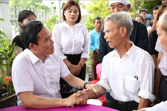 Vụ dùng súng tấn công tại Đắk Lắk: Phó Thủ tướng Trần Lưu Quang thăm, viếng các nạn nhân