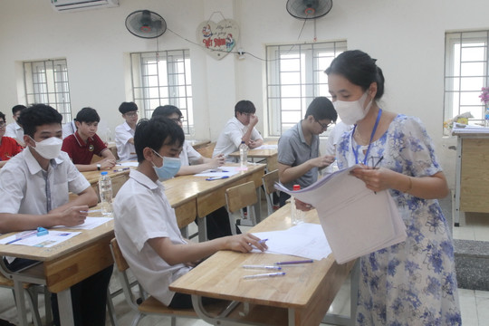 Hà Nội công bố đáp án các môn thi tuyển sinh lớp 10 năm học 2023-2024