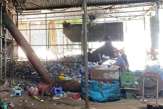 Nghề thu gom, tái chế, sơ chế phế liệu ở Hà Nội: Cần giải pháp căn cơ để phát triển bền vững