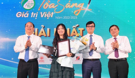 16 tác phẩm đoạt giải cuộc thi báo chí "Tỏa sáng giá trị Việt"