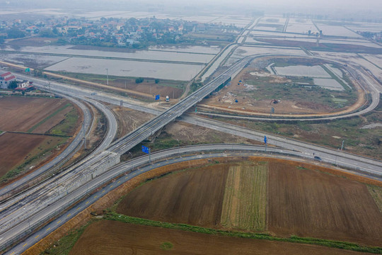 Tập trung phát triển kết cấu hạ tầng giao thông vùng Đồng bằng sông Hồng