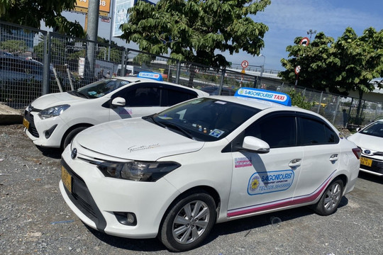 Cảng HKQT Tân Sơn Nhất nhờ “hỗ trợ” xử lý taxi gian lận cước