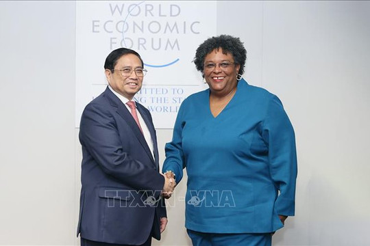 Thủ tướng Phạm Minh Chính gặp Thủ tướng Barbados