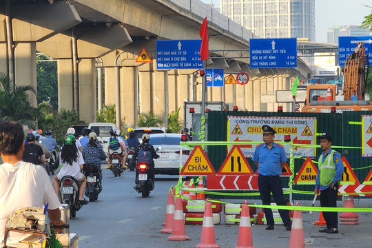 Giao thông trên đường Nguyễn Trãi qua khu vực rào chắn ổn định
