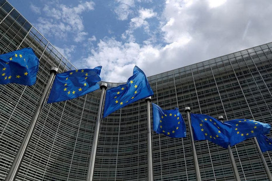 Liên minh châu Âu thông qua Đạo luật Dữ liệu