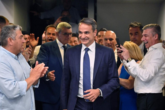 Thủ tướng Kyriakos Mitsotakis và nội các Hy Lạp ra mắt: Kỳ vọng mới của người dân
