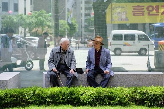 Hàn Quốc: Bùng nổ cơ sở chăm sóc người cao tuổi trong bối cảnh dân số già hóa