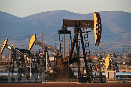 Giá dầu thị trường thế giới đạt mốc cao nhất trong gần hai tuần