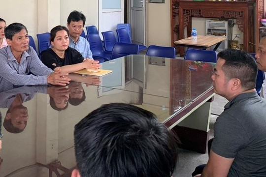 Ủy ban Mặt trận Tổ quốc Việt Nam thành phố thăm, động viên gia đình nạn nhân vụ cháy tại ngõ Thổ Quan