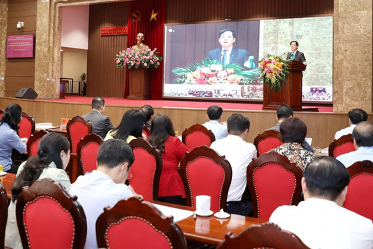 Đảng bộ thành phố Hà Nội: Đổi mới công tác nghiên cứu, quán triệt nghị quyết, chỉ thị của Đảng