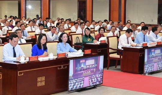 Thành ủy thành phố Hồ Chí Minh bàn các giải pháp đột phá phát triển thành phố