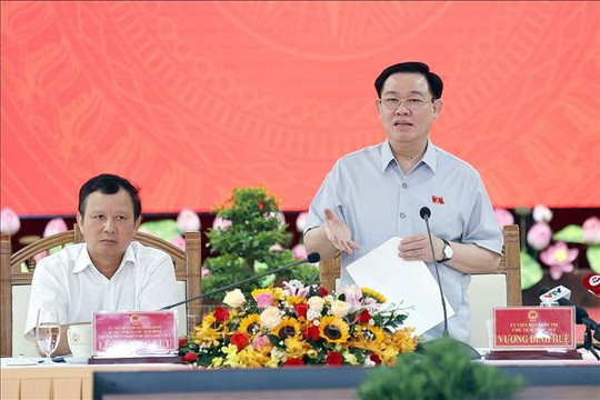 Chủ tịch Quốc hội Vương Đình Huệ làm việc với Ban Thường vụ Tỉnh ủy Thừa Thiên - Huế