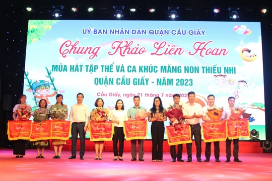 Quận Cầu Giấy (Hà Nội) Gần 1.000 thiếu nhi tham gia chung khảo Liên hoan múa hát tập thể