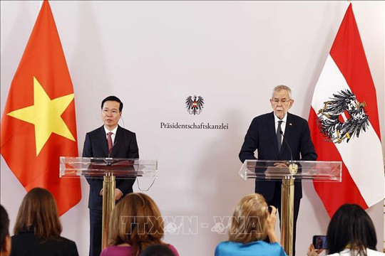 Chủ tịch nước Võ Văn Thưởng và Tổng thống Áo họp báo chung