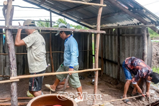Hỗ trợ khẩn cấp các gia đình bị thiệt hại tại tỉnh Cà Mau và Kiên Giang
