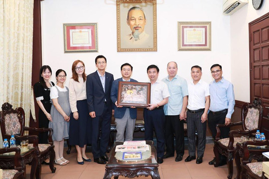 Báo Hànộimới và Ngân hàng Woori Việt Nam hợp tác trên các lĩnh vực