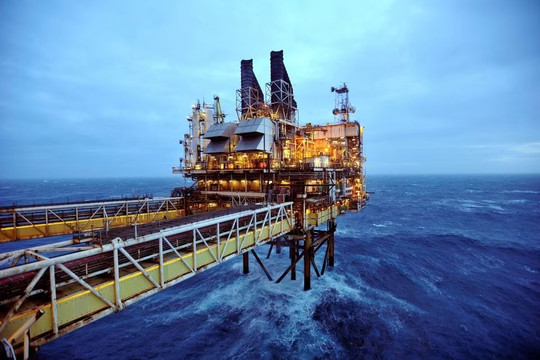 Tranh cãi việc Anh cấp phép khai thác dầu khí tại Biển Bắc