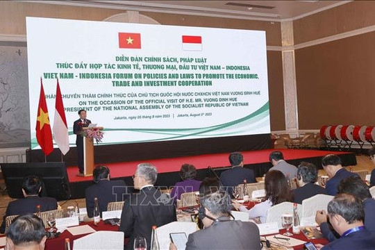 Chủ tịch Quốc hội Vương Đình Huệ dự Diễn đàn chính sách, pháp luật thúc đẩy hợp tác kinh tế, thương mại và đầu tư Việt Nam - Indonesia