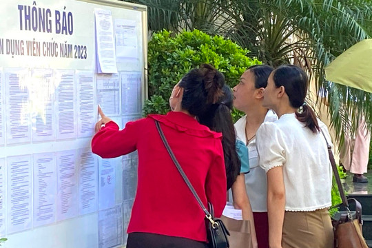 Hà Nội: Lùi thời gian thi tuyển viên chức giáo viên đến 20-8