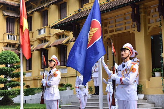 Lễ Thượng cờ kỷ niệm 56 năm thành lập ASEAN tại Hà Nội