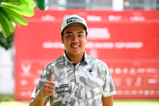 Golfer Nguyễn Đặng Minh chiếm ngôi đầu vòng 1 giải vô địch golf quốc gia 2023