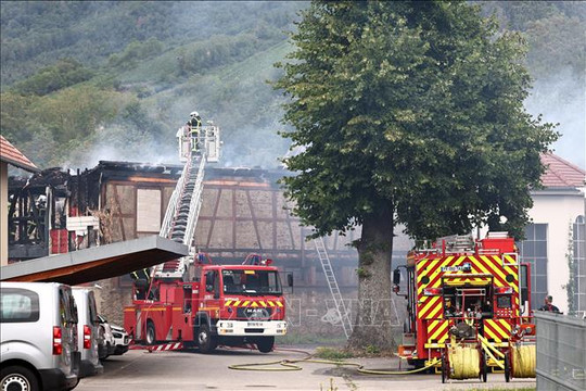 Tìm thấy 9 thi thể trong vụ hỏa hoạn tại nhà nghỉ dưỡng ở Pháp