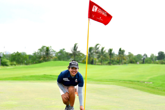 Phạm Thị Kim Chi giành cú HIO đầu tiên tại giải vô địch golf quốc gia 2023