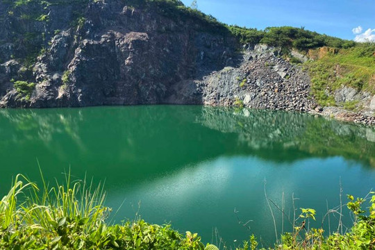 Đóng cửa mỏ khai thác đá tại huyện Quốc Oai: Vẫn “giậm chân tại chỗ”