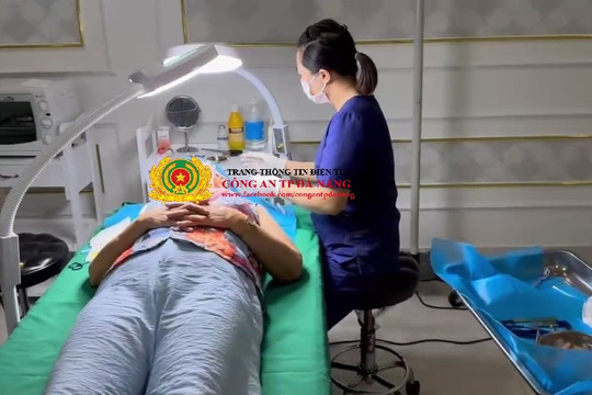 Đà Nẵng: Nhân viên lao công của thẩm mĩ viện trực tiếp làm phẫu thuật cho khách