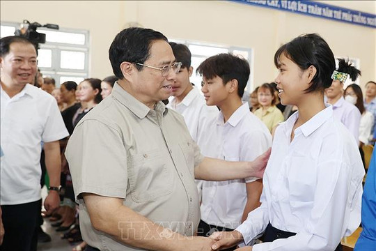 Thủ tướng Phạm Minh Chính kiểm tra công tác chuẩn bị năm học mới 2023-2024 tại Kon Tum