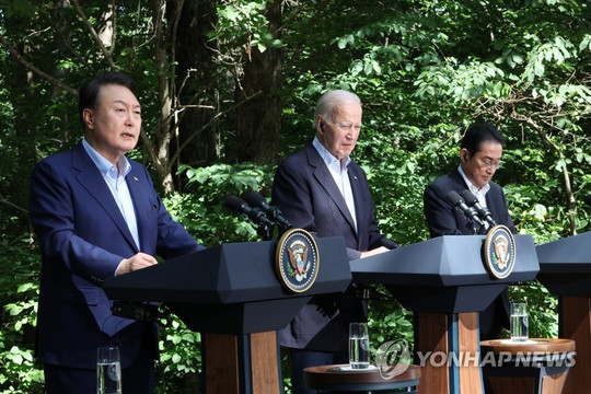 Hàn Quốc thúc đẩy tổ chức hội nghị thượng đỉnh ba bên tại Seoul vào năm tới