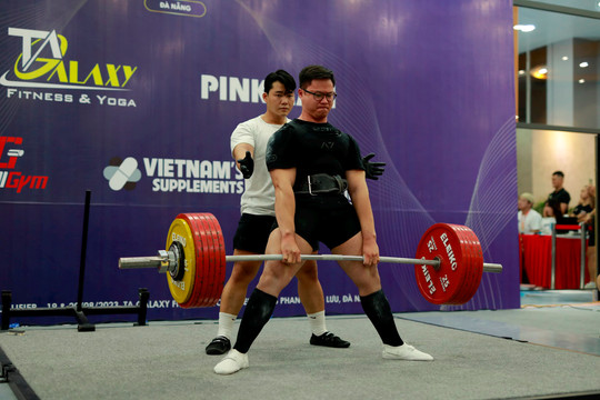 Phạm Anh Tú, Linda Lê đoạt giải toàn năng Powerlifting Việt Nam 2023