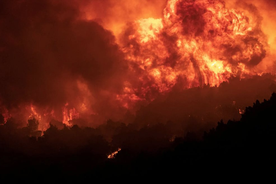 Cháy rừng tiếp tục hoành hành tại Hy Lạp