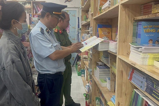 Chuyển Cơ quan Cảnh sát điều tra vụ buôn bán 3.455 quyển sách giáo khoa giả