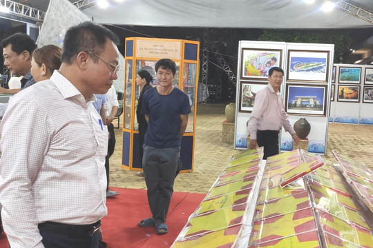 Trưng bày 270 di vật tại triển lãm “Di sản văn hóa biển, đảo Việt Nam”