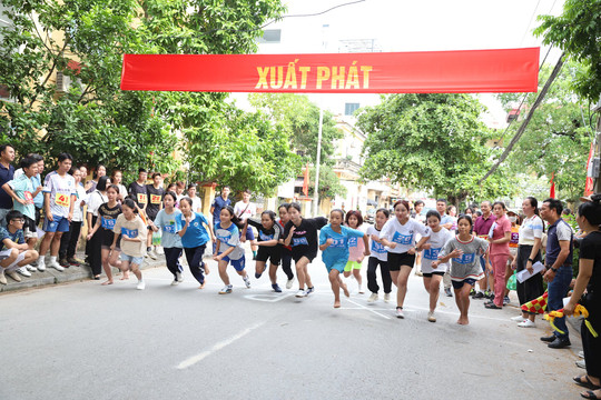 Hơn 300 VĐV thi chung kết Giải chạy Báo Hànộimới 2023 huyện Thường Tín