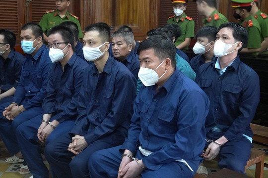 Tuyên phạt nguyên Trưởng Công an phường Phú Thọ Hòa 7 năm tù