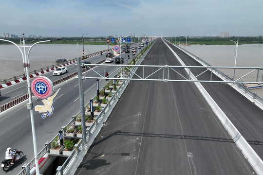 Phân luồng giao thông cầu Vĩnh Tuy sau lễ thông xe ngày 30-8