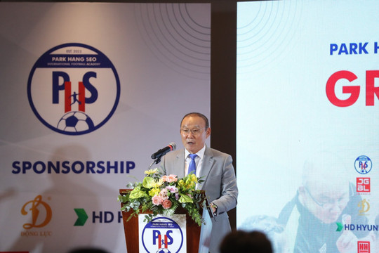 Huấn luyện viên Park Hang-seo ra mắt học viện bóng đá tại Việt Nam