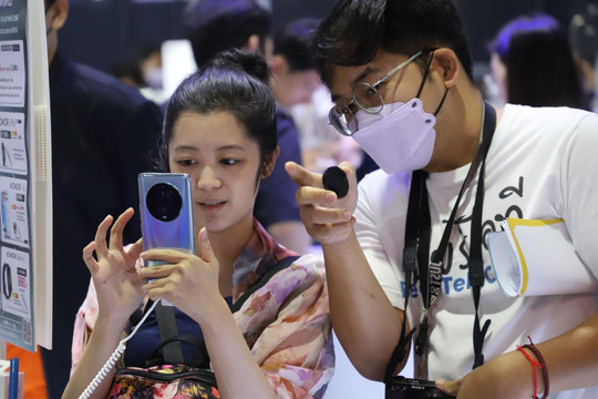 Đông Nam Á: Tiêu thụ điện thoại thông minh thấp nhất trong gần một thập kỷ