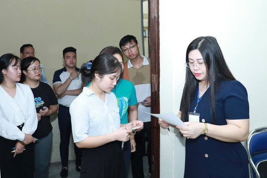 150 thí sinh trúng tuyển kỳ tuyển dụng công chức, viên chức Hà Nội 2023