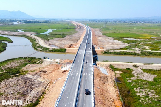 Thông xe cao tốc nối Thanh Hóa - Nghệ An, không ít người nhầm lối ra