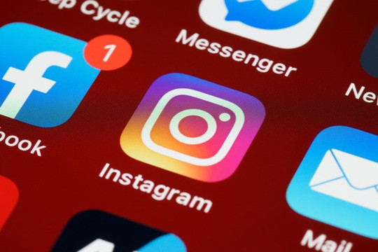 Facebook và Instagram sẽ thu phí định kỳ với người dùng không muốn xem quảng cáo