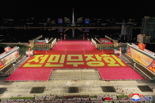Triều Tiên duyệt binh kỷ niệm 75 năm Quốc khánh