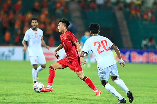 HLV P.Troussier muốn U23 Việt Nam có tư duy chơi bóng châu Âu