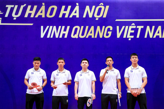 CLB Hà Nội đặt mục tiêu vượt qua vòng bảng AFC Champions League