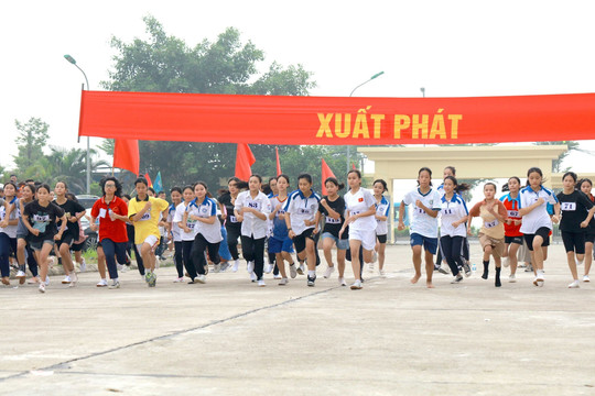 Tưng bừng Giải chạy Báo Hànộimới lần thứ 48 - Vì hòa bình huyện Thanh Oai năm 2023