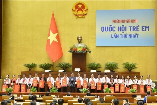 Bế mạc phiên họp giả định “Quốc hội trẻ em” lần thứ I