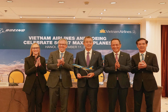 Boeing bán 50 máy bay 737 MAX cho Vietnam Airlines